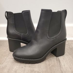 NEW Vince. Henderson Weatherproof Ankle Boot